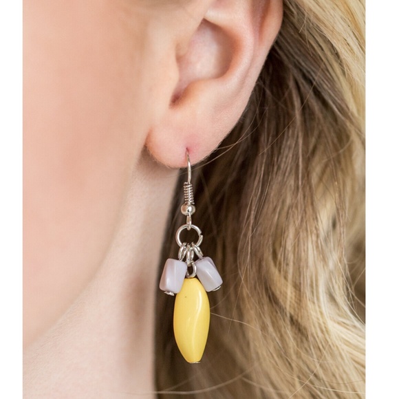 Bead Binge, Yellow and Gray Beaded Necklace and Earrings Set - Picture 16 of 16